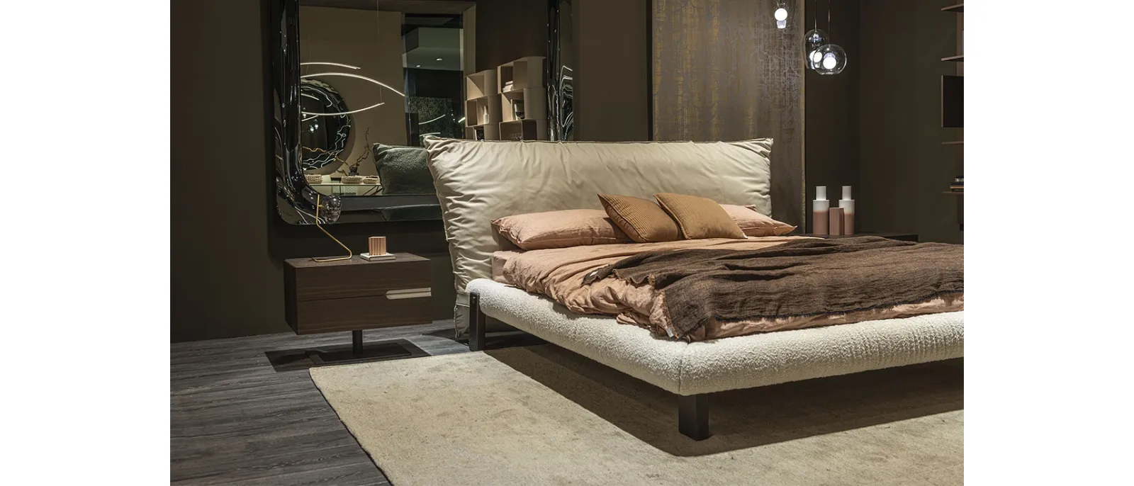 Letto di design Pascal in pelle e tessuto di Cattelan Italia