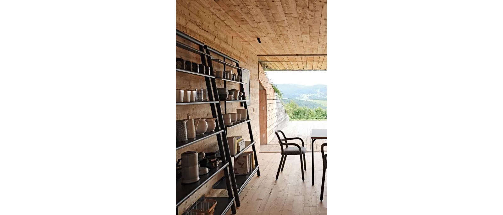 Libreria Suite in legno con ripiani in metallo di Midj